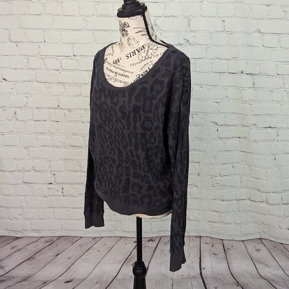 Splendid Waffle Knit Top Gray Leopard Print S - Picture 3 of 7